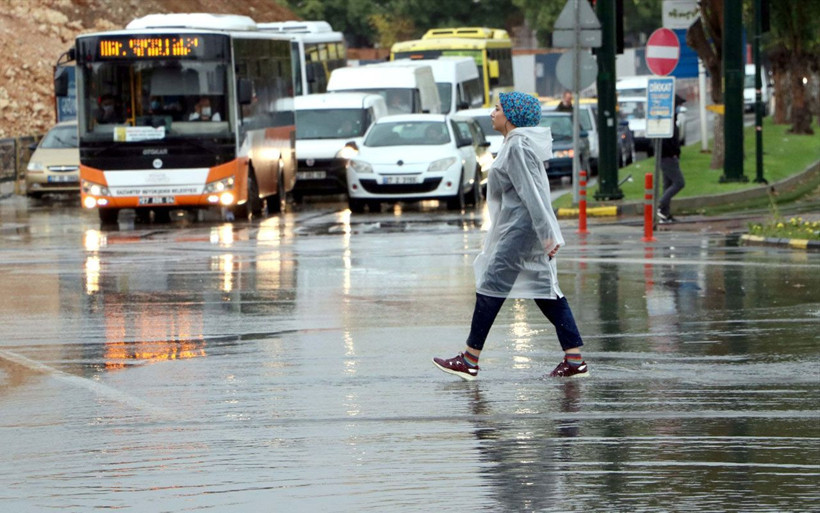 Meteorolojiden sağanak, kar ve fırtına uyarısı listede 4 il var - Resim: 1