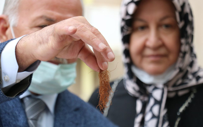 Kahramanmaraşlı muhtar eşini şoka uğrattı 46 yıllık sırrı evlilik cüzdanından çıkardı - Resim: 4