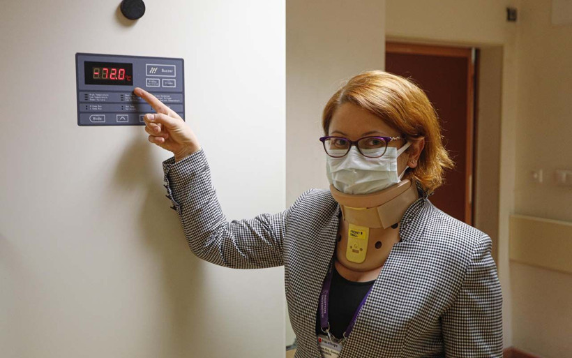 Kilitli dolaplarda tutuluyor! Türk profesörün aşısı eksi 72, Çin aşısı artı 4'te korunuyor - Resim: 2