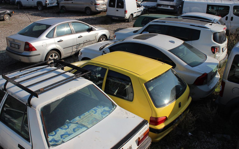 Yediemin depolarında kaderine terk edilen araçların piyasa değeri bakın ne kadar - Resim: 4