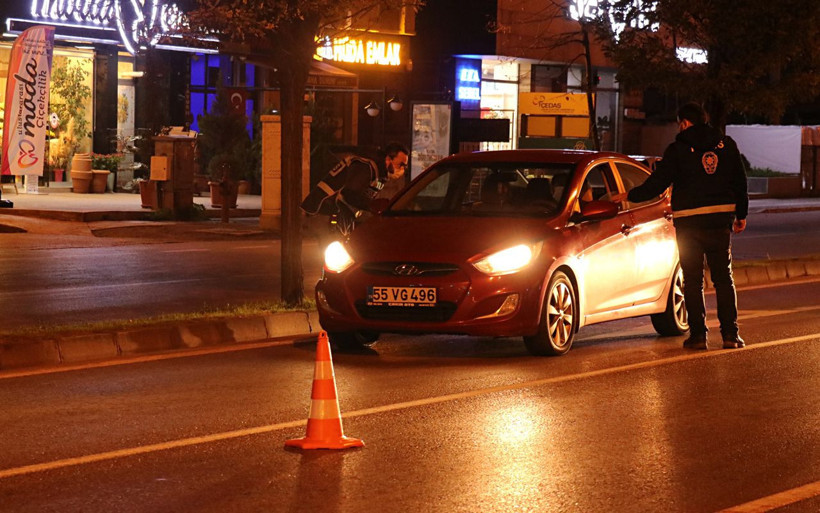 Sokağa çıkma kısıtlamasında Türkiye sessizleşti! İşte yurttan yansıyan görüntüler - Resim: 3