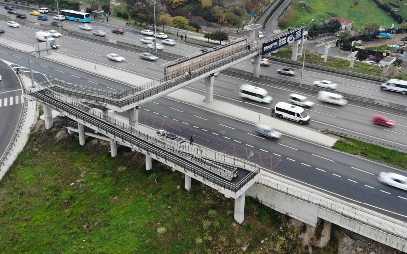 Dünya Engelliler Günü'nde İBB'ye tepki: 1 yıl önce başlanan engelli rampası yarım bırakıldı - Resim: 4