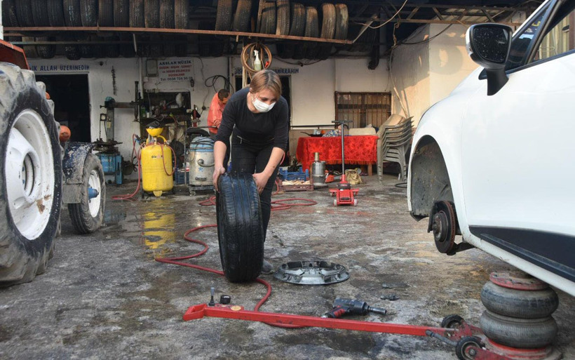 Muğla'da lastik tamir edip balans ayarı yapan lise öğrencisi mühendis olmak istiyor - Resim: 3