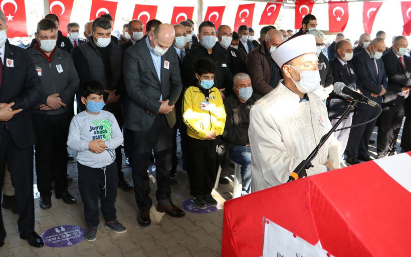Kahramanmaraş şehidine son görev çocukları tabutunu öperek uğurladı - Resim: 4