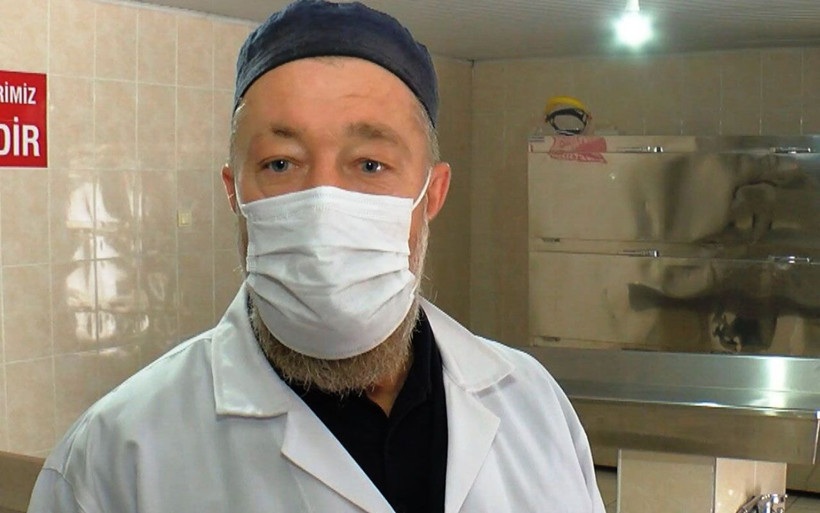 Gassalların zorlu koronavirüs mesaisi cenazelerde bakın nasıl önlem alınıyor - Resim: 3