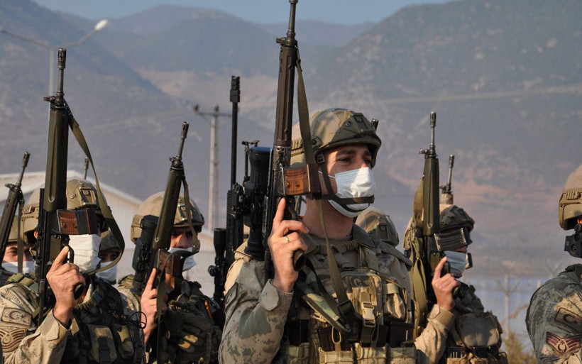 Gaziantep'te 50 komando törenle Suriye'ye uğurlandı! Dualar okundu kurbanlar kesildi - Resim: 1