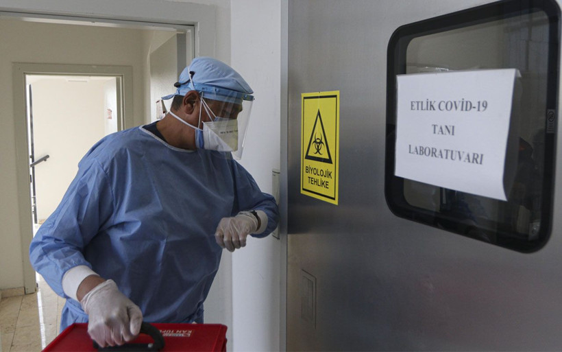 İşte test sayısını 200 binin üzerine çıkaran kahramanlar! 24 saat 3 vardiyalı zorlu mesai - Resim: 1