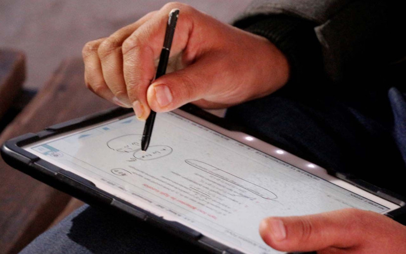 Diyarbakır'da babası koronavirüse yakalanan refakatçı öğretmenin 'uzaktan eğitim' azmi - Resim: 2