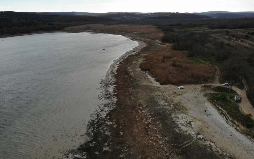 İstanbul'un barajları kuruyor! Önemli su kaynağı Terkos Gölü'ndeki görüntü korkuttu - Resim: 4