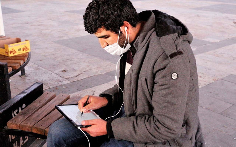 Diyarbakır'da babası koronavirüse yakalanan refakatçı öğretmenin 'uzaktan eğitim' azmi - Resim: 3