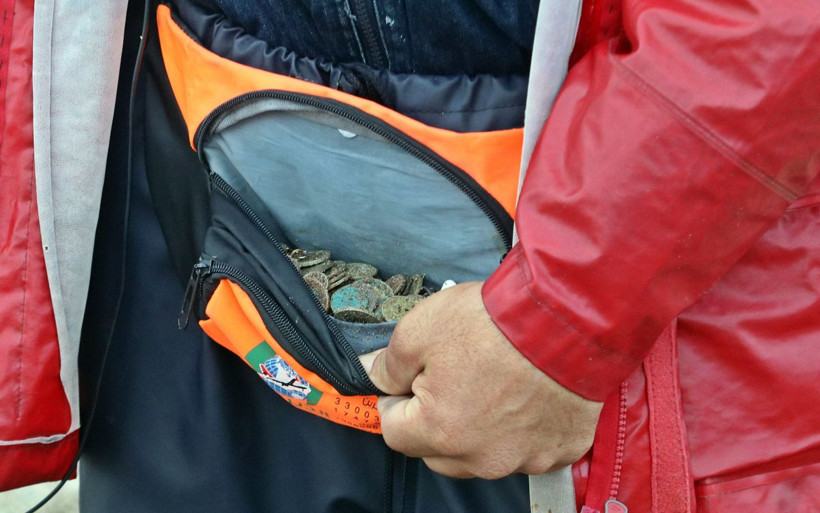 Antalya'da koronavirüse isyan eden defineci cüzdanı açınca şaşkına çevirdi - Resim: 4