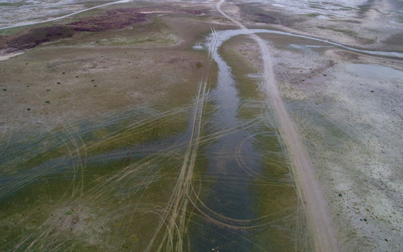 İstanbul yağışlarda 1 günlük su kazandı! Büyükçekmece Gölü'nde artık drift yapılıyor - Resim: 2