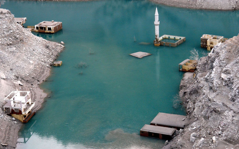 Artvin'de su seviyesi düşen barajlar eski yerleşim yerlerini ortaya çıkardı - Resim: 2