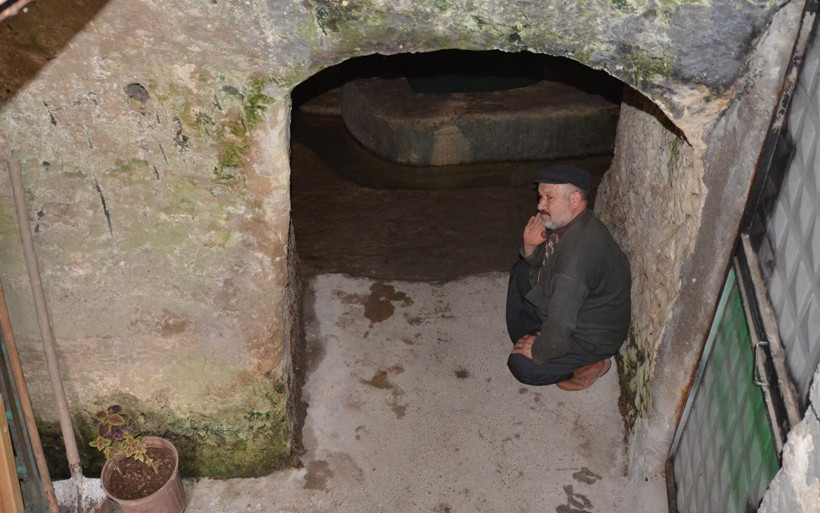 Mersin'de 30 yıldır mağarada yaşıyor eski bakan bile görmeye geldi! - Resim: 1