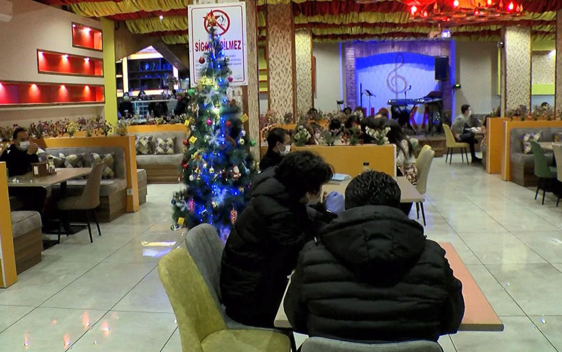 Adres yine Esenyurt! İran uyruklular 'Şeb-i Yelda' buluşmasında baskınla yakalandı - Resim: 3