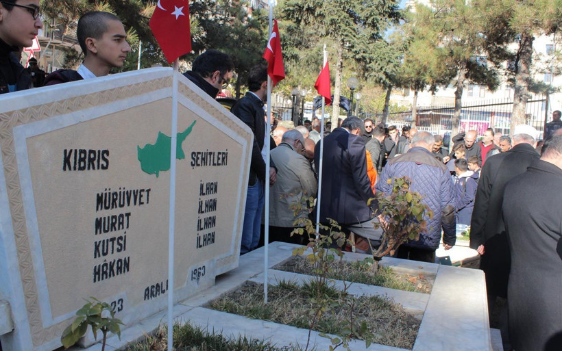 Bilim Kurulu Üyesi Necmi İlhan bakın kimin oğlu çıktı! Kardeşlerini Rumlar küvette katletmiş - Resim: 1