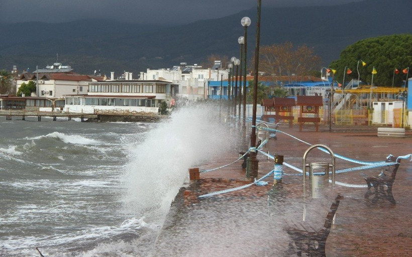 Meteoroloji 'sarı alarm' verdi! Marmara'da lodos Doğu Karadeniz'de buzlanma uyarısı - Resim: 4
