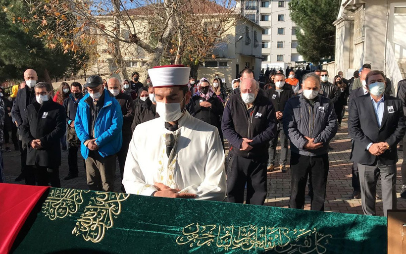 Maltepe'deki vahşet! Öğretim üyesi Aylin Sözer gözyaşları içinde uğurlandı - Resim: 4