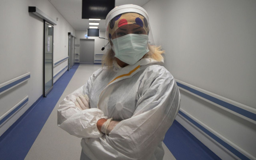 Hem vücut geliştirme şampiyonu hem de ebe! Mersin'de pandemi servisinde gönüllü çalışıyor - Resim: 3