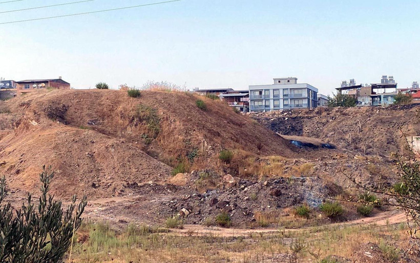 İzmir'de toprak yıllardır için için yanıyor! Koronadan önce maskeyle yaşamaya başladılar - Resim: 1