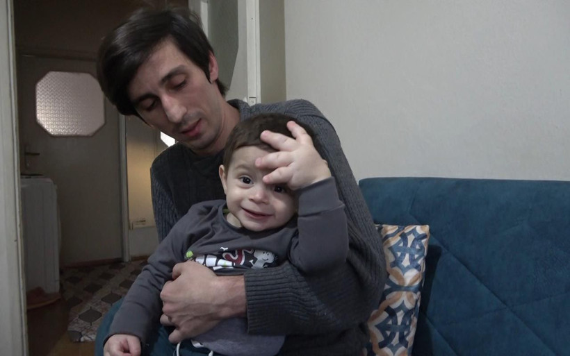 Bursa'da bir buçuk yaşındaki Mustafa'nın dev gibi eli 10 yaşında! Eli durmadan büyüyor - Resim: 2