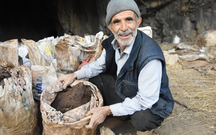 Şanlıurfa'da yeni keşfedildi! 7 kişi bu işi yapıyor bir çuval 350 TL'den satılıyor - Resim: 4