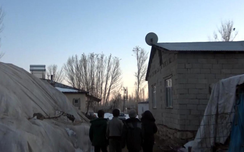 Van'ın mahallesinde karga istilası! Sayıları ilk kez bu kadar fazla mahalleli endişeli - Resim: 4