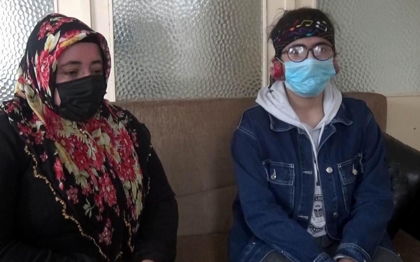 Küpe taktı kulaklarında keloid oluştu! Erzincan'da Yağmur'un kulakları sürekli kanıyor - Resim: 4