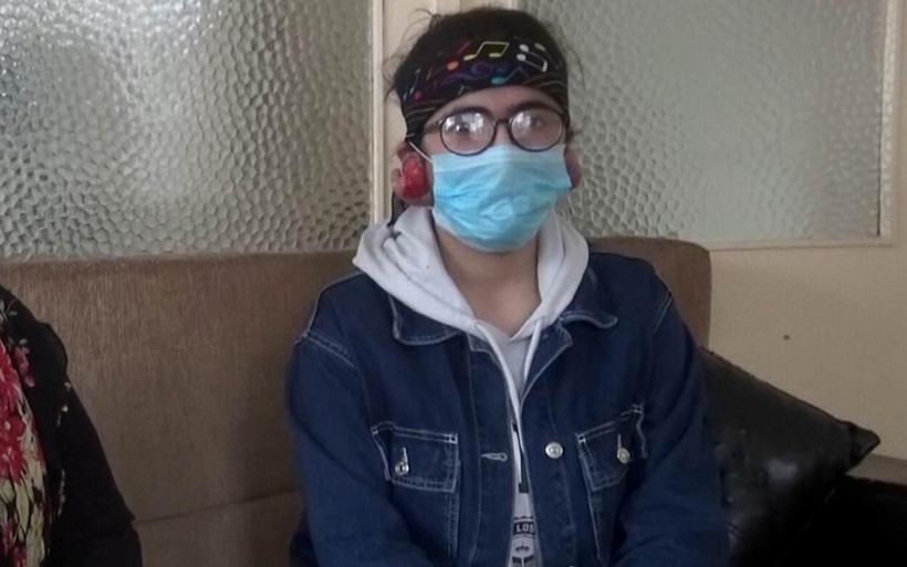 Küpe taktı kulaklarında keloid oluştu! Erzincan'da Yağmur'un kulakları sürekli kanıyor - Resim: 2