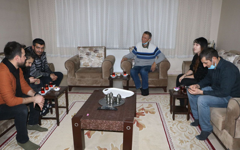Çinli emekli pilot ülkesine gidemedi Hakkari'de kaldı Yüksekovalılar misafir ediyor - Resim: 3