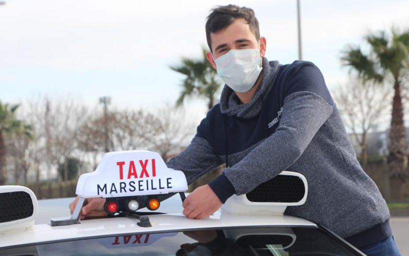 Trabzon'da 'Taksi' filminin arabasını görenler şaştı kaldı! Etkilendi aynısını yaptı - Resim: 1