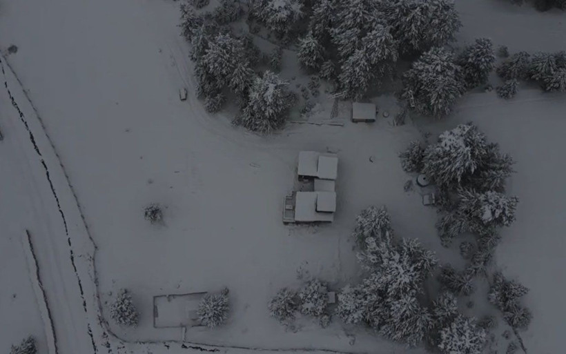 Bursa'da şehir hayatından sıkılan çift ormanda tek odalı barakada yaşamaya başladı - Resim: 2