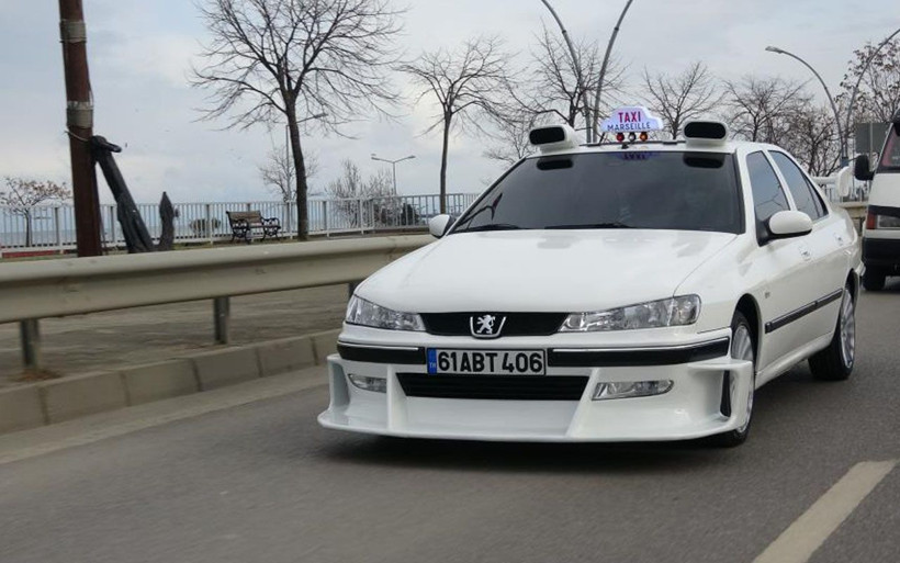 Trabzon'da 'Taksi' filminin arabasını görenler şaştı kaldı! Etkilendi aynısını yaptı - Resim: 2