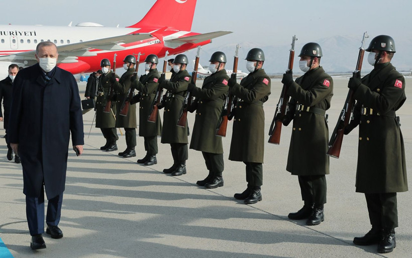 Cumhurbaşkanı Erdoğan Elazığ'da deprem konutlarını havadan inceledi - Resim: 3