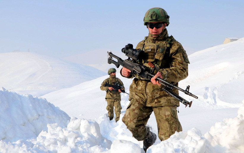Türkiye'nin en doğusundaki Mehmetçik yeni kamuflajı giymeye başladı - Resim: 3