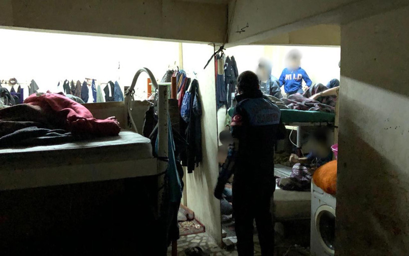 Suriyeli çocukları dilendirdiler dayak attılar! İstanbul'daki operasyonda 21'i kurtarıldı - Resim: 1