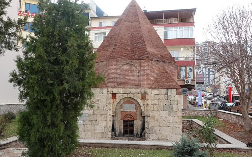 Tokat'ta evliya türbesi sanıp dua ediyorlar aslında gerçek bambaşka - Resim: 2