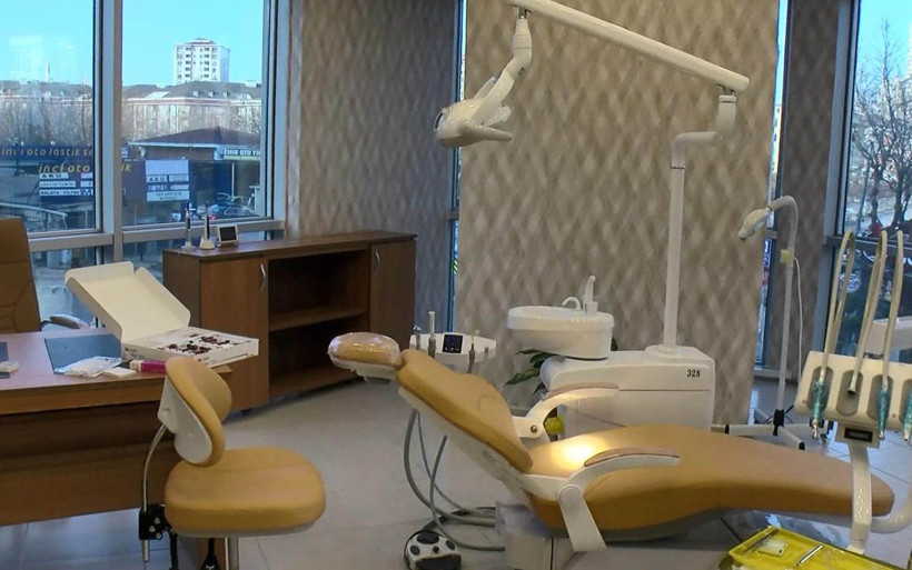 Esenyurt'ta kaçak hastane şaşkına çevirdi! 15 kişi çalışıyordu müdür firar etti - Resim: 1