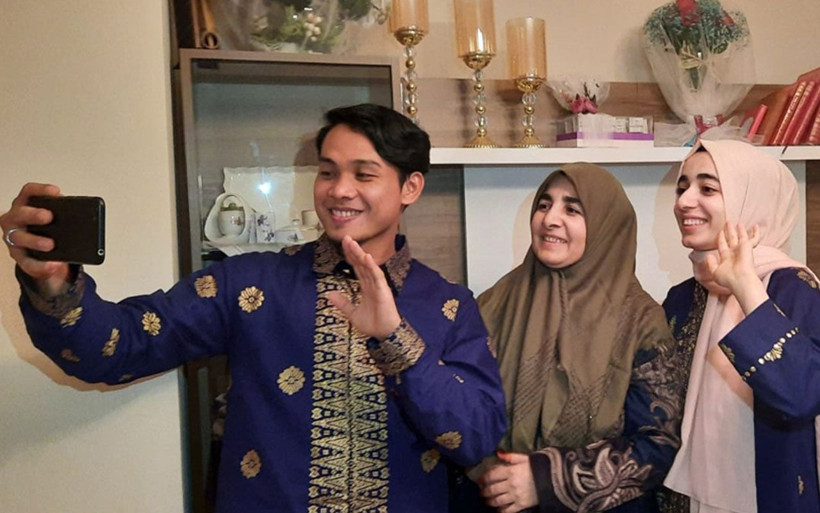 Bursa'ya Endonezyalı müstakbel damat! Video konferansla sözlendiler - Resim: 1