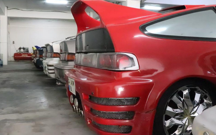 Denizli'de yok böyle koleksiyon! Aynı araçtan 17 tane satın aldı hepsi farklı renkte - Resim: 2