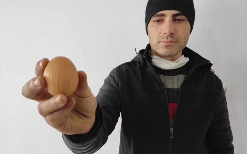 Bilecik'te yumurtada 'Allah' ve 'Muhammed' lafzını amca fark etti şaşkına döndüler - Resim: 1