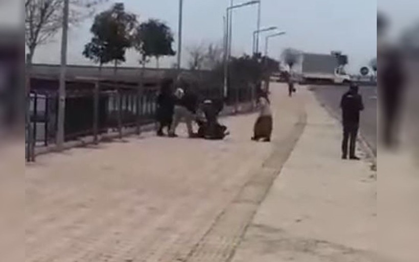 Giresun'da biri kadın 2 kişi yere yatırıp dövdü! Diğerleri de sadece izledi - Resim: 3
