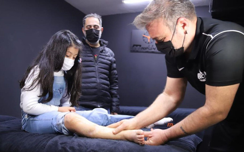 Kartal'da çöken binadan kurtarılan Azra'dan güzel haber: Artık yürüyebiliyor - Resim: 4