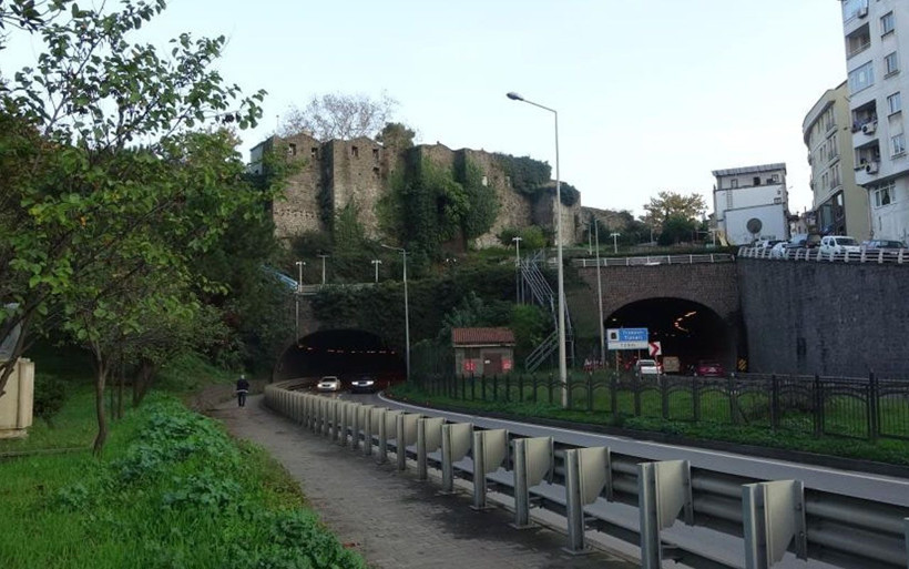 Osmanlı valisi dedesi yaptırmıştı! Trabzon'da 700 yıllık kale Balıkesir'e miras kaldı - Resim: 2