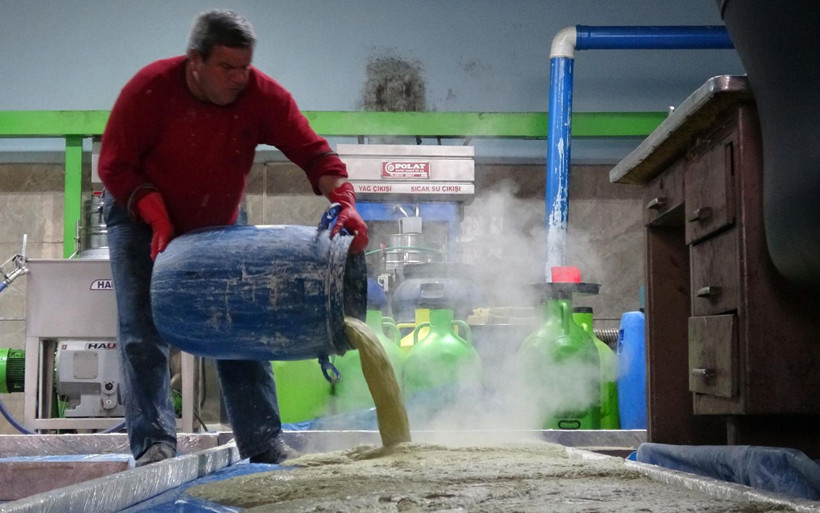 Aydın'da ata mesleğini sürdürüyor! 150 yıllık sırrı kimseye açıklamıyor - Resim: 4