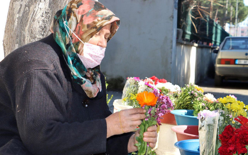 Hatay'da çiçek satan kadına kızından büyük şok! Oxford'da eğitim yalan çıktı - Resim: 2
