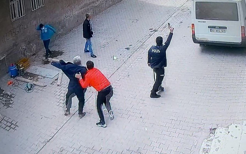 Şanlıurfa'da her gün saldırıya uğruyorlar dışarı çıkamıyorlar 'başımıza ödül koymuşlar' - Resim: 2