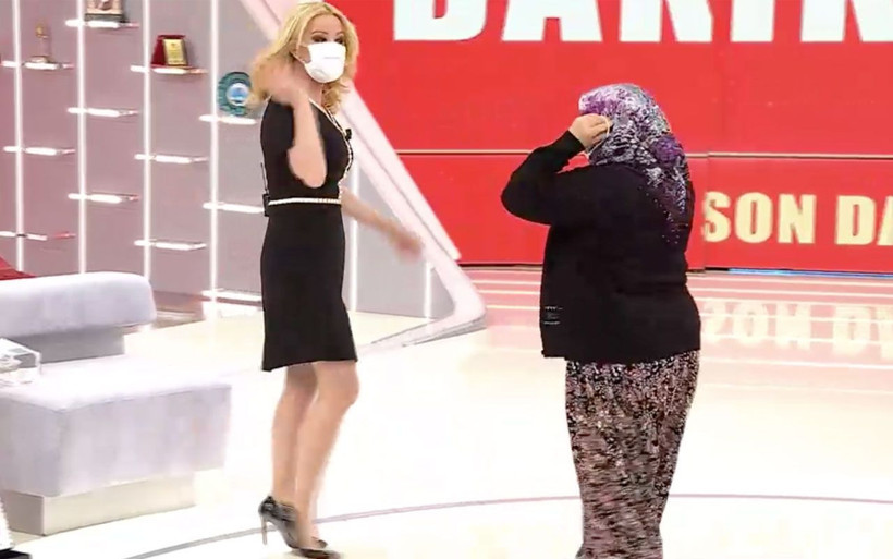 Müge Anlı kucakladı maske düştü! 'Hemen bir şey olmaz' dedi yaptığı çok fena - Resim: 1