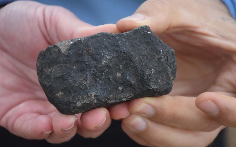 İzmir'de 2 işçi 'gizemli' taş buldu sırrını çözmeye çalışıyorlar - Resim: 4