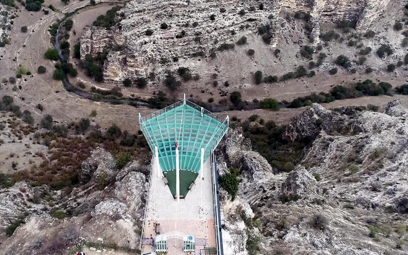 Dünyada ikinci sırada! Uşak'ta kanyondaki terasta yürümek cesaret istiyor - Resim: 4